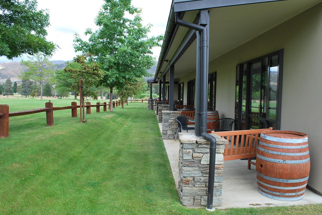 Carrick Lodge Motel Кромвель Экстерьер фото