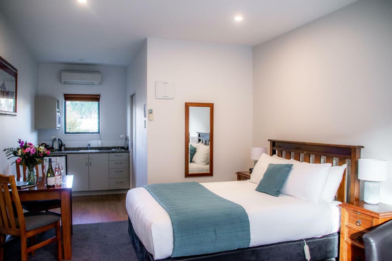 Carrick Lodge Motel Кромвель Экстерьер фото