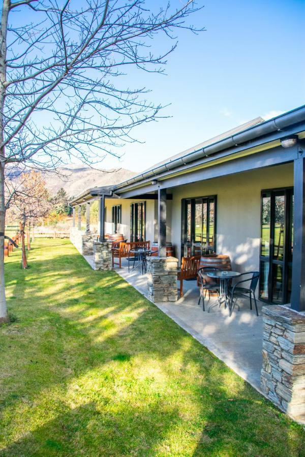 Carrick Lodge Motel Кромвель Экстерьер фото